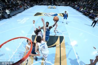 一条惊人的 一条惊人的