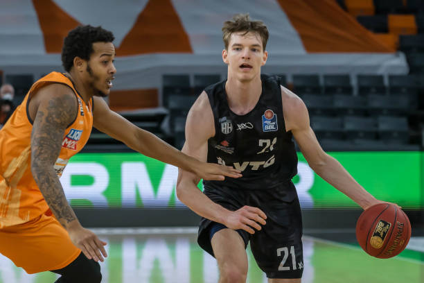 成功挺进亚 成功挺进亚